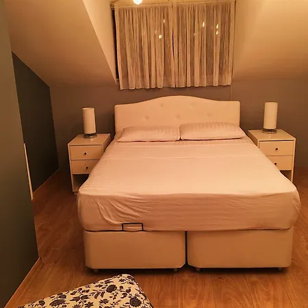 Rooftop Duplex At The Heart Of Apartment Istanbul